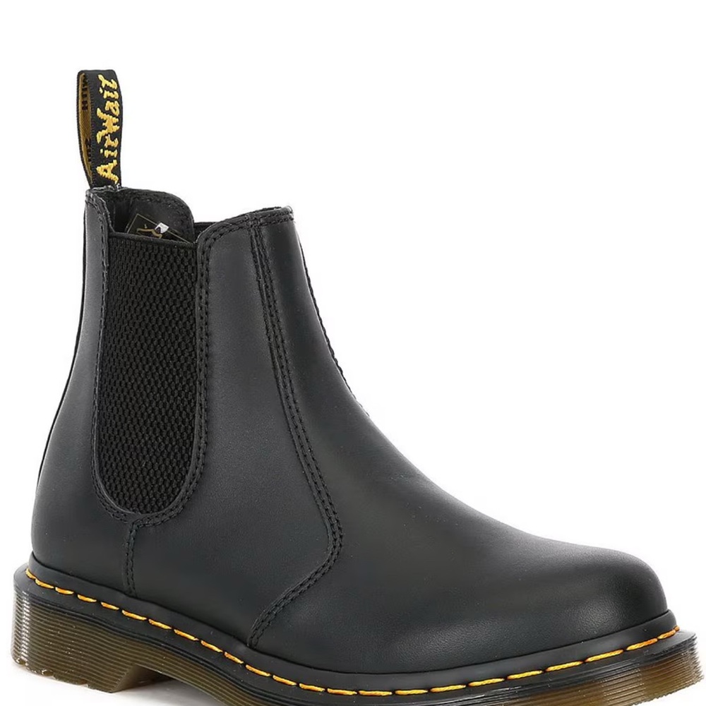 Dr. Martens 2976 Chelsea Boots